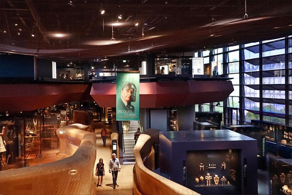 découvrez le musée du quai branly à paris, un lieu unique dédié aux arts et civilisations d’afrique, d’asie, d’océanie et des amériques. explorez ses collections exceptionnelles et profitez de ses expositions et événements culturels tout au long de l’année.