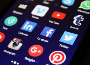 découvrez comment développer une présence digitale authentique pour valoriser votre identité en ligne, renforcer la confiance de votre audience et vous différencier durablement sur le web.