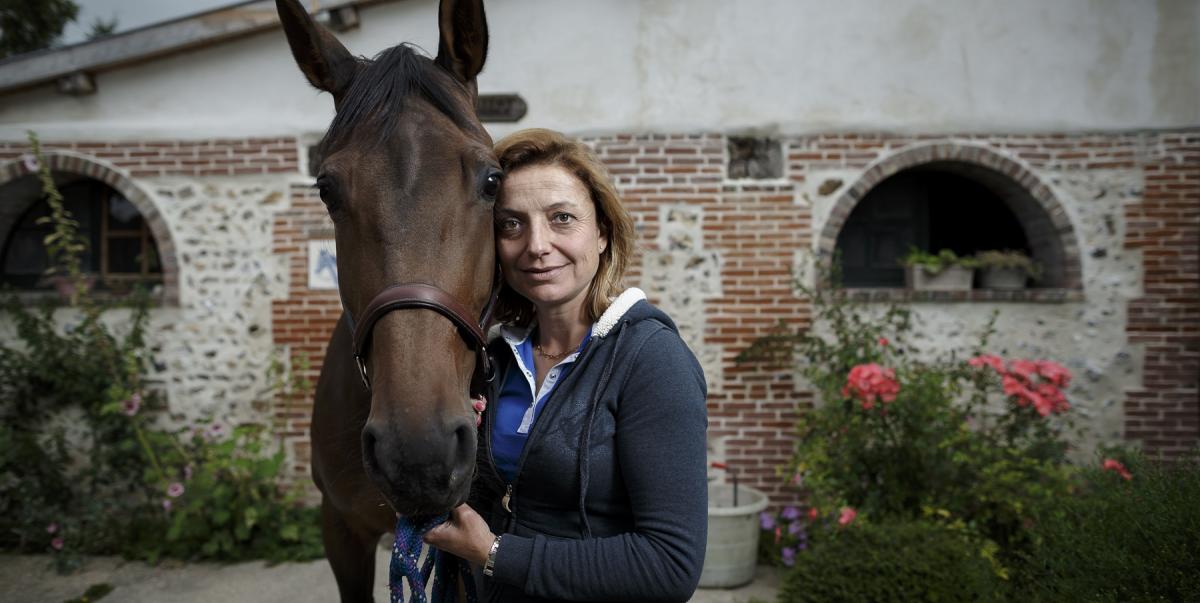découvrez la carrière remarquable d'alexandra ledermann, championne équestre reconnue pour ses succès en compétition et son engagement dans le monde du cheval.