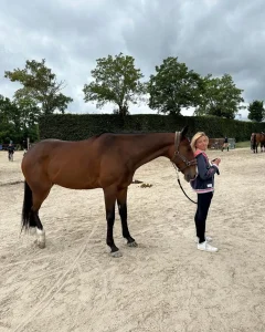 découvrez les meilleurs centres équestres à paris pour apprendre l'équitation, profiter de balades à cheval ou suivre des cours adaptés à tous les niveaux.