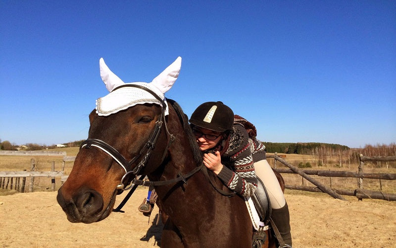 découvrez l'espérance de vie moyenne d'un cheval, les facteurs qui l'influencent et comment assurer une longue vie saine à votre compagnon équin.