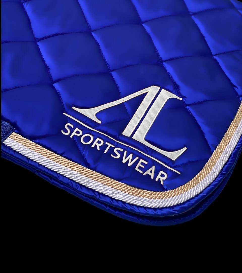 découvrez comment choisir et entretenir votre tapis cheval bleu roi pour allier confort et style lors de vos balades équestres.