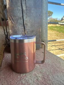 découvrez notre sélection de tasses à thème cheval, parfaites pour les amoureux des chevaux. choisissez la tasse idéale pour votre café ou thé avec design unique et qualité.