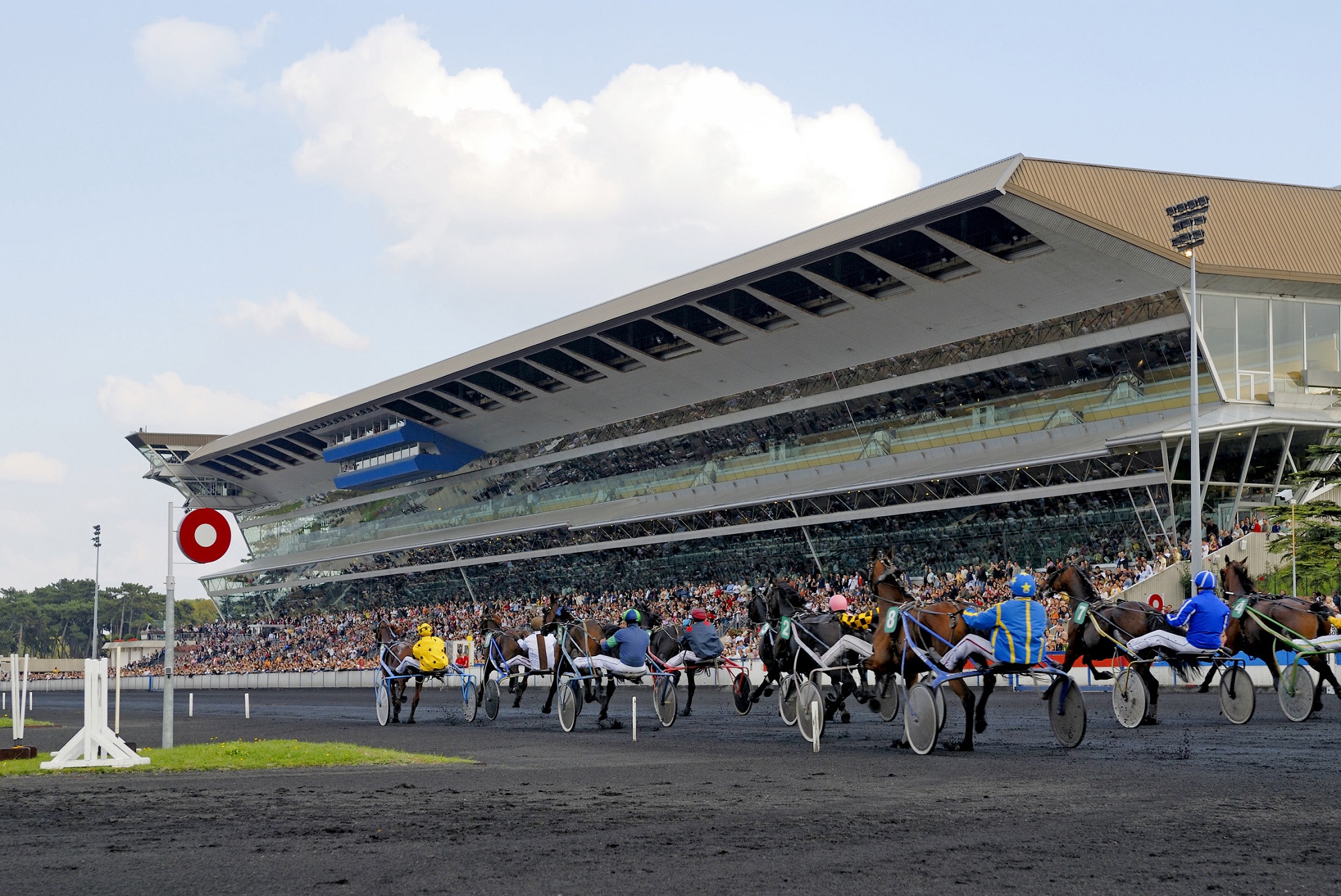 découvrez les détails de la fusillade survenue à l'hippodrome de vincennes, avec les dernières informations et témoignages.