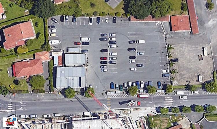trouvez un parking proche de l'hippodrome et garez-vous facilement grâce à nos conseils et services pratiques.