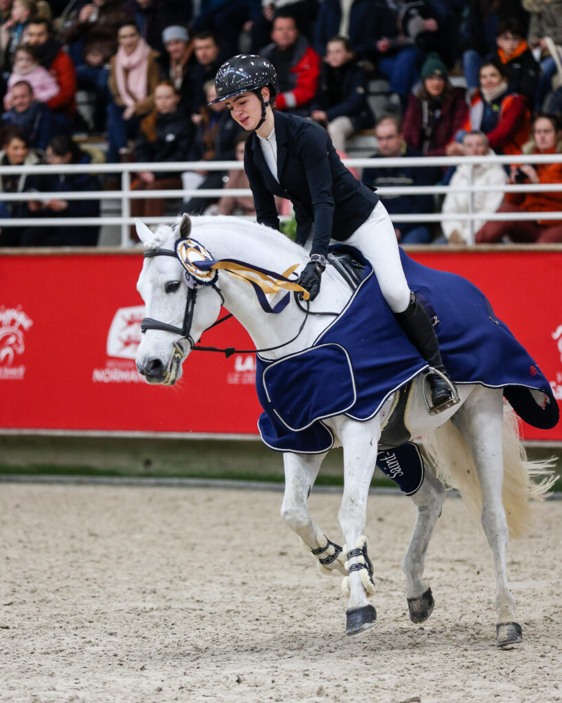 découvrez le salon du trot à saint-lô, un événement incontournable réunissant les chevaux stars et les passionnés de courses hippiques dans une ambiance festive et conviviale.